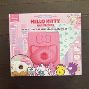 Hello Kitty Donut Shoppe Mini Cake Making Set